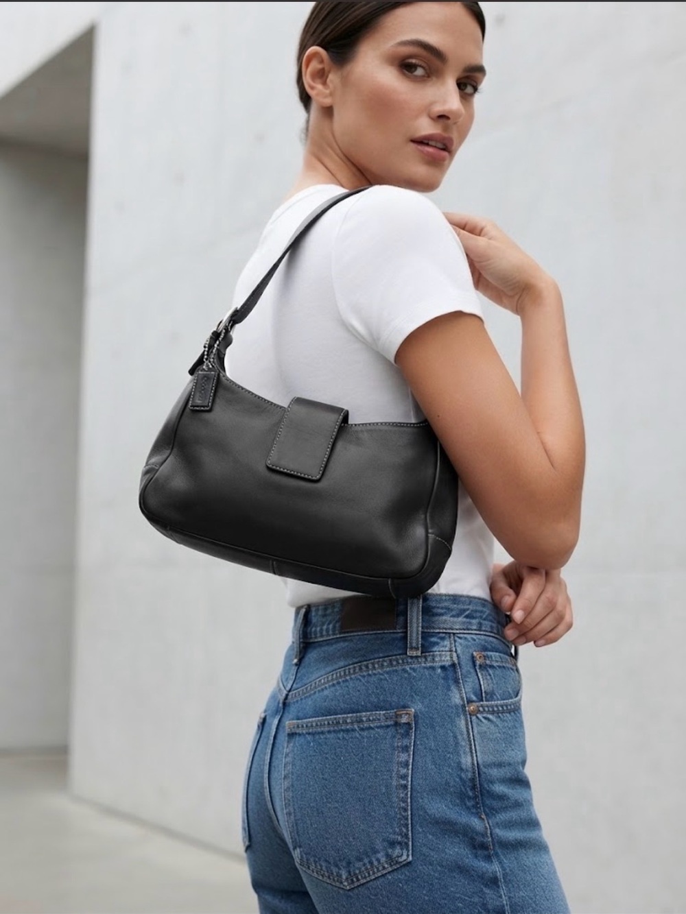 Coach vintage Black Leather Shoulder Bag